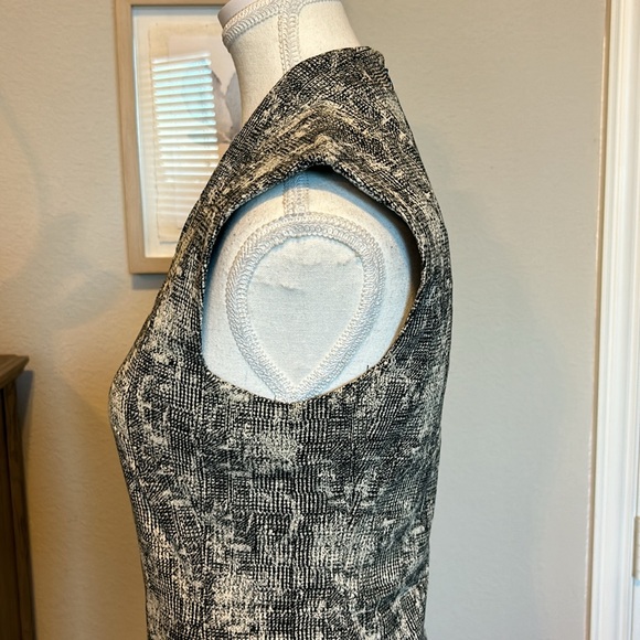 MM. LAFLEUR | Black and Cream Sheath Aditi Cap Sleeve Dress | Size 0 - Picture 8 of 13